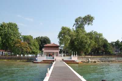 Yuruyen Kosk