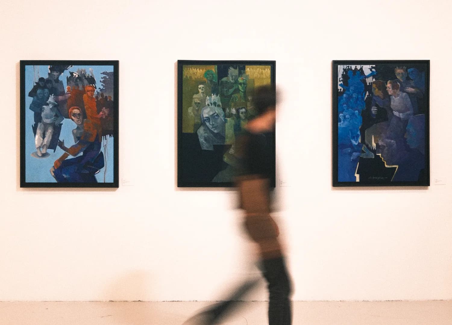 Özgür Eryılmaz / “Eş Zaman İnsan”